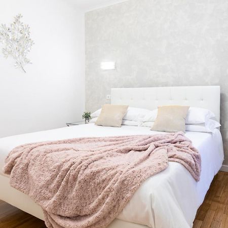 Mosaic Trastevere Silver Apartment - Top Collection 로마 외부 사진
