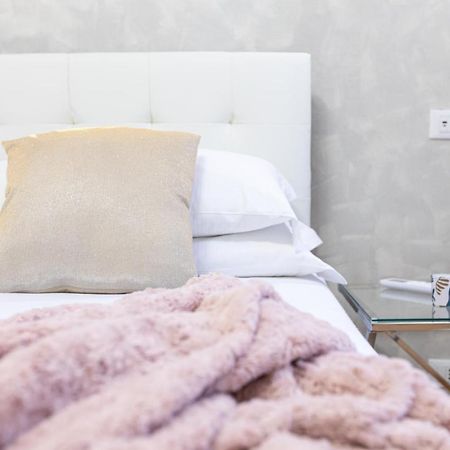 Mosaic Trastevere Silver Apartment - Top Collection 로마 외부 사진