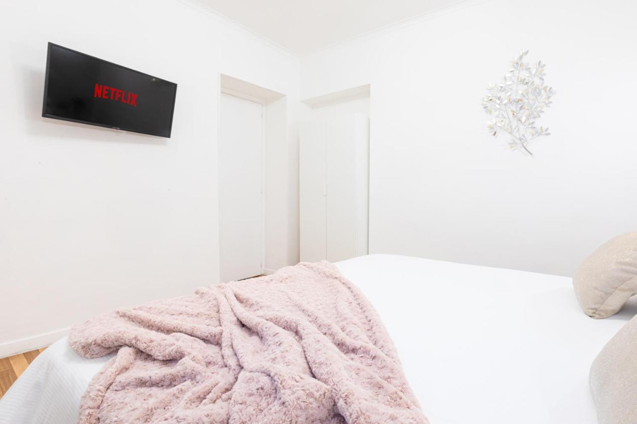 Mosaic Trastevere Silver Apartment - Top Collection 로마 외부 사진
